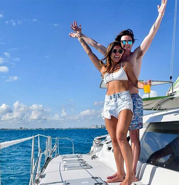 Explorando el Paraíso Caribeño: Renta de Yates en Cancún con Day Yachts
